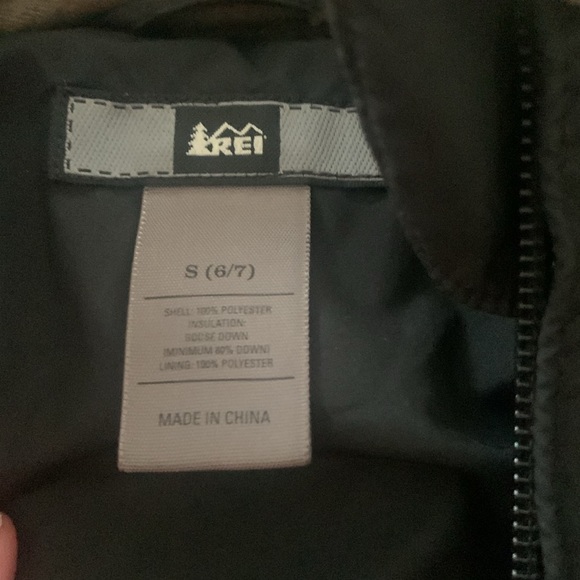 REI VEST size6/7 - Picture 2 of 3